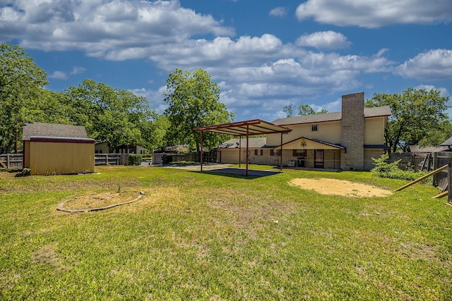 2011 Woodlawn St, Gainesville, TX 76240 - view of yard with a patio