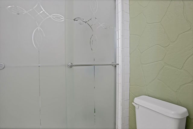 400 E Williamsburg Mnr, Arlington, TX 76014 - full bathroom with toilet