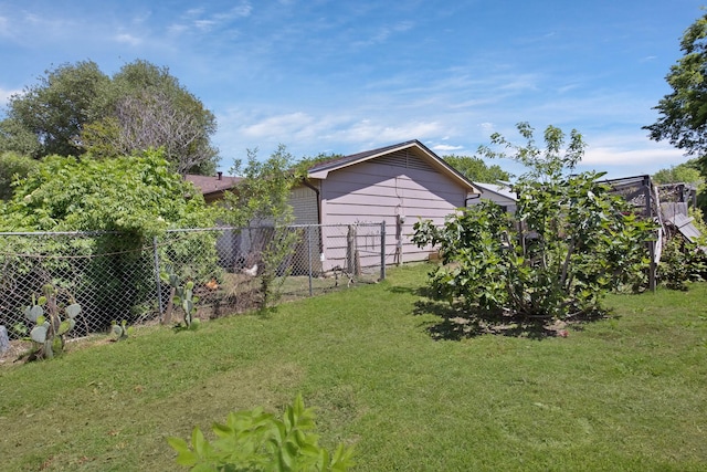 400 E Williamsburg Mnr, Arlington, TX 76014 - view of yard