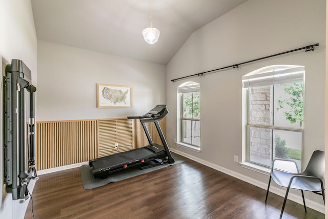 3101 Gilchrist Dr, Waco, TX 76655 - exercise area with wood finished floors, lofted ceiling, and baseboards