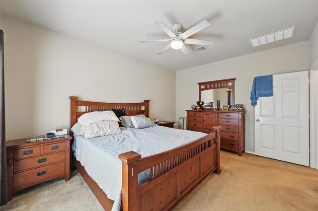 1418 Ravenwood Dr, Mansfield, TX 76063 - bedroom featuring light colored carpet and a ceiling fan