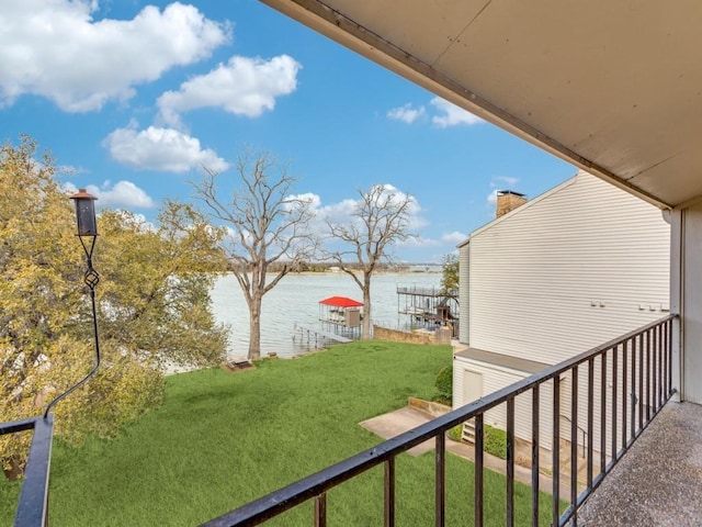 390 Driftwood Ct Unit 3B-1, Azle, TX 76020 - view of grassy yard with a water view and a balcony