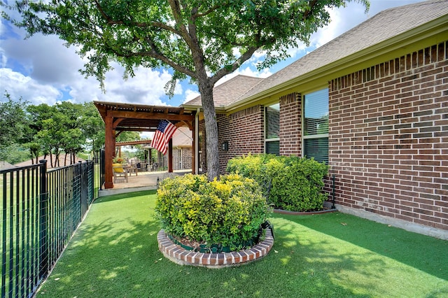 view of yard with a patio