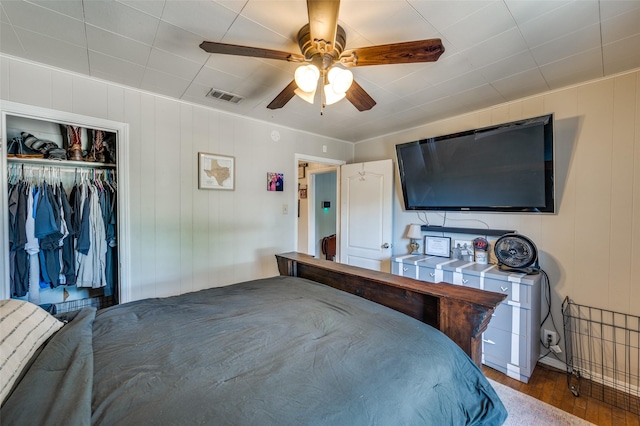 1119 Mccormick St, Denton, TX 76201 - bedroom with wood finished floors, a closet, and ceiling fan