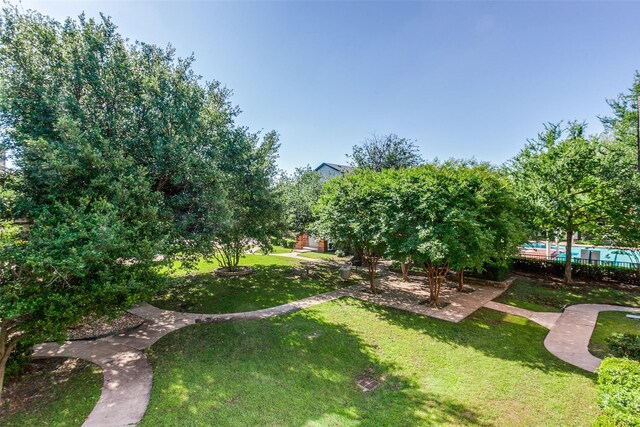 2524 Preston Rd Unit 204, Plano, TX 75093 - view of grassy yard