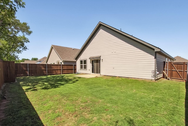 115 Rock Creek Ln, Terrell, TX 75160 - rear view of house featuring a patio area