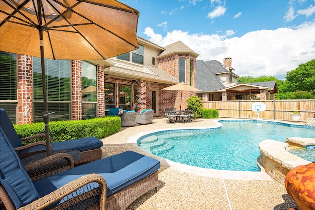 1607 Navarro Ct, Allen, TX 75013 - view of pool with a patio area, fence, outdoor lounge area, and a pool with connected hot tub