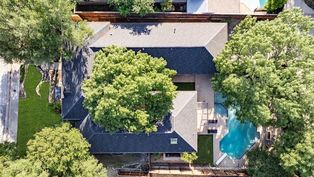 9415 Hill View Dr, Dallas, TX 75231 - aerial view of property and surrounding area with a pool area
