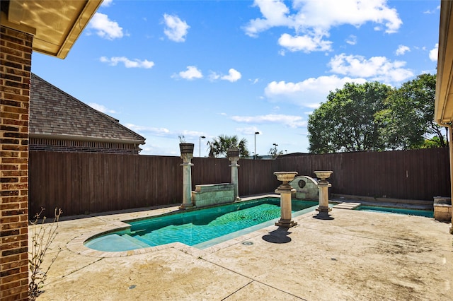 17 Wimbledon Ct, Heath, TX 75032 - view of swimming pool with a fenced backyard and a patio area