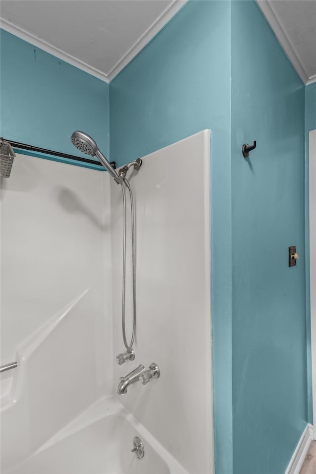 252 Brenda Dr, Shreveport, LA 71115 - bathroom featuring washtub / shower combination