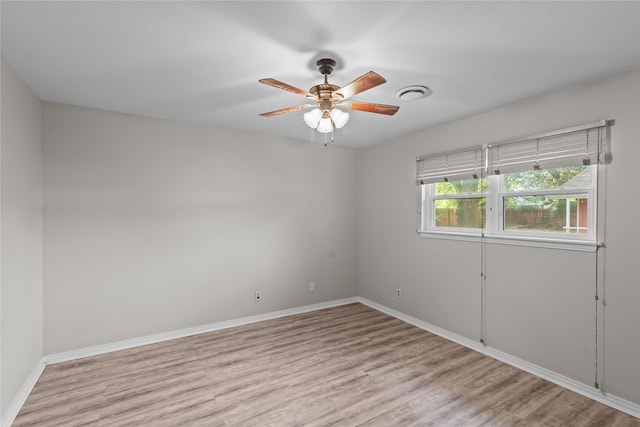 252 Brenda Dr, Shreveport, LA 71115 - spare room featuring light wood-style flooring, baseboards, and a ceiling fan