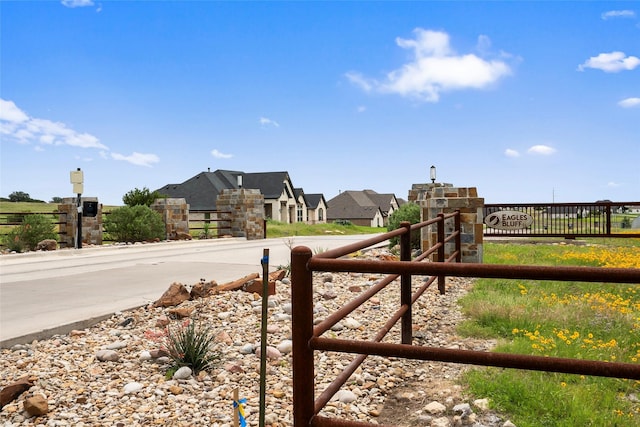 1015 Kingsley Ct, Hudson Oaks, TX 76087