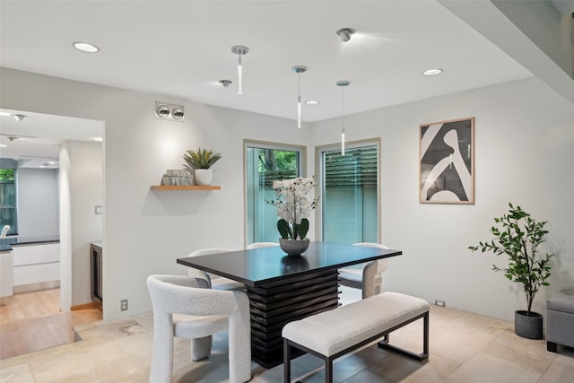 957 Easton Pl, Dallas, TX 75218 - dining space with recessed lighting