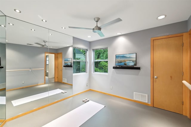 957 Easton Pl, Dallas, TX 75218 - empty room with a ceiling fan, recessed lighting, baseboards, and finished concrete flooring