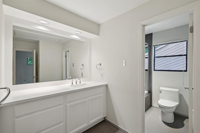 957 Easton Pl, Dallas, TX 75218 - bathroom with toilet, vanity, baseboards, shower / bathtub combination with curtain, and tile patterned flooring