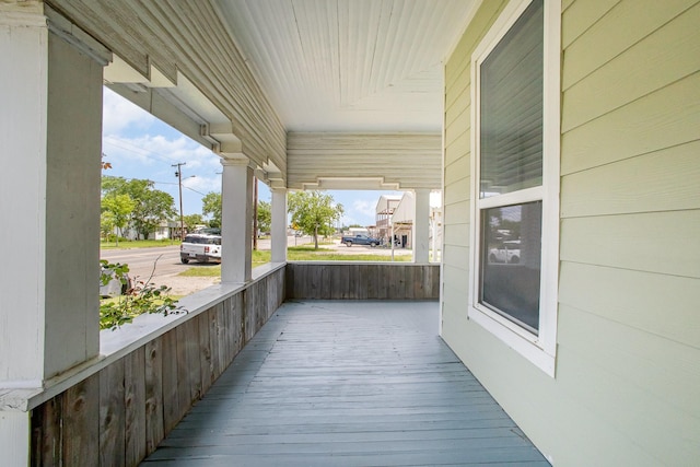 301 Sycamore St, Bardwell, TX 75101 - deck with covered porch