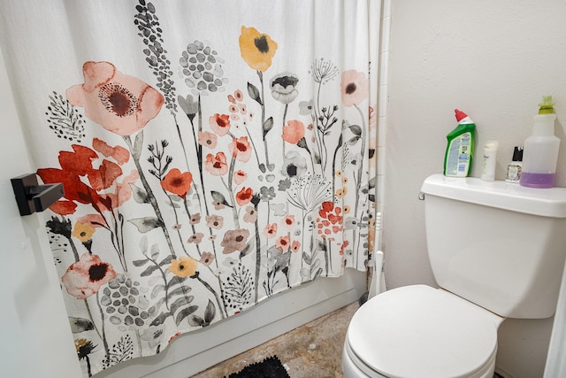 3105 Kensington Dr, Mesquite, TX 75150 - full bathroom with toilet and shower / bath combo with shower curtain