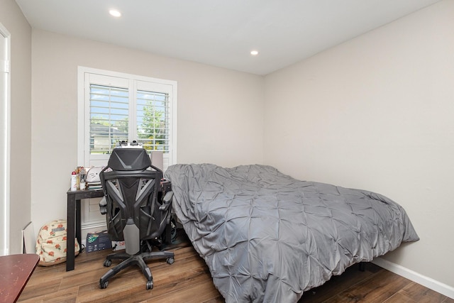 3105 Kensington Dr, Mesquite, TX 75150 - bedroom with wood finished floors, recessed lighting, and baseboards