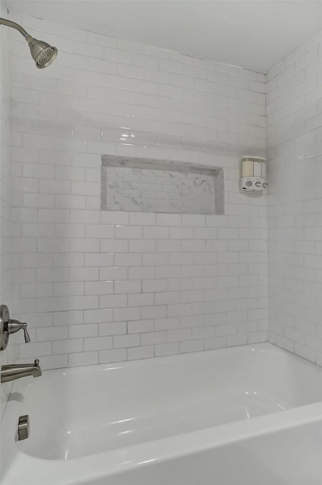 514 W Baker St, Denison, TX 75020 - full bath featuring  shower combination