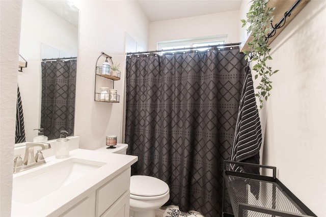 816 Killam Dr, Temple, TX 76502 - full bath with toilet, vanity, and a shower with curtain