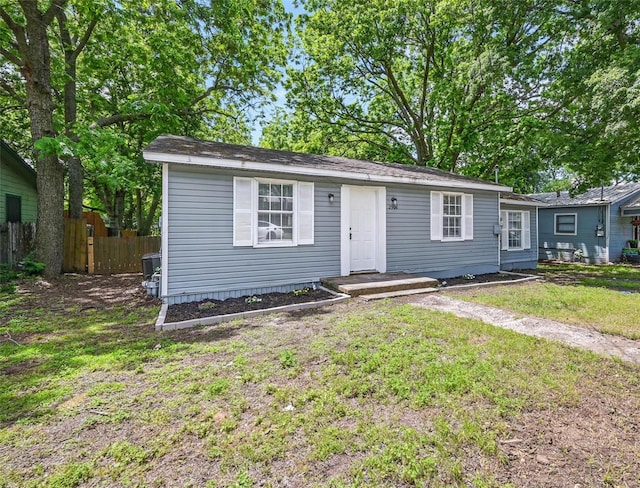 2906 W Parnell St, Denison, TX 75020 - view of front facade