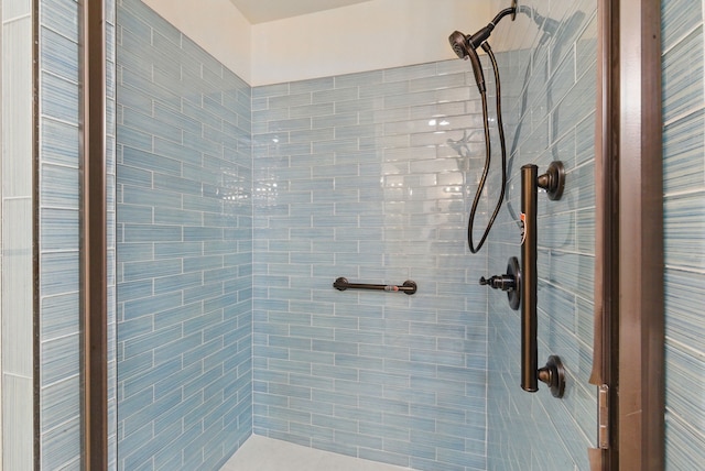 1142 Story Book Ln, Weatherford, TX 76086 - full bath featuring tiled shower