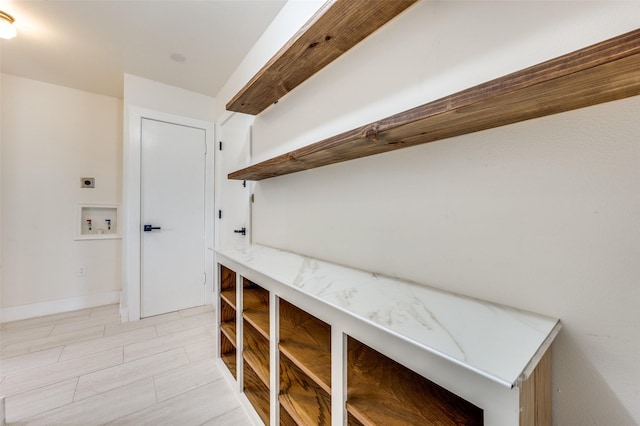 2810 Sunny Hill Ln, Farmers Branch, TX 75234 - view of mudroom
