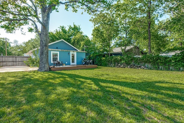 922 S Waverly Dr, Dallas, TX 75208 - view of yard with a wooden deck
