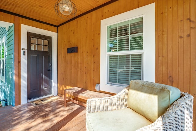 922 S Waverly Dr, Dallas, TX 75208 - doorway to property featuring a porch