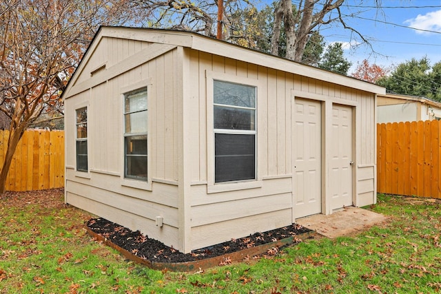 612 S Mills Dr, Euless, TX 76040 - view of outdoor structure featuring an outdoor structure