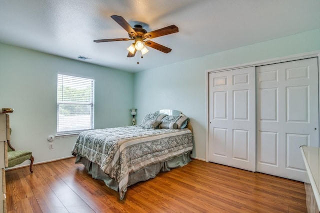 3815 Pinebluff Ln, Rockwall, TX 75032 - bedroom featuring light wood-type flooring, baseboards, and a ceiling fan