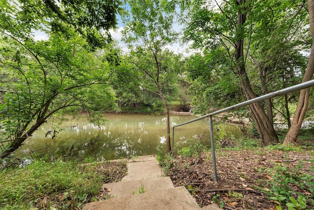 306 Winding Creek Ln, Mcgregor, TX 76657 - view of yard featuring a water view