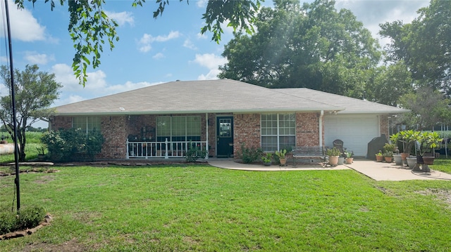 12097 Kyle Ln, Blue Ridge, TX 75424 - single story home featuring a garage, brick siding, a front lawn, a porch, and concrete driveway