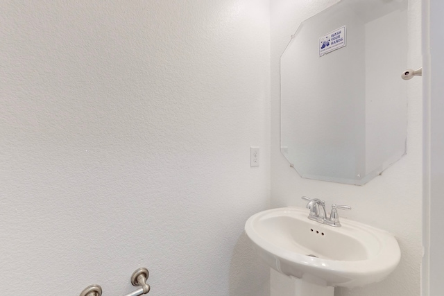 13013 Palancar Dr, Fort Worth, TX 76244 - bathroom featuring a sink
