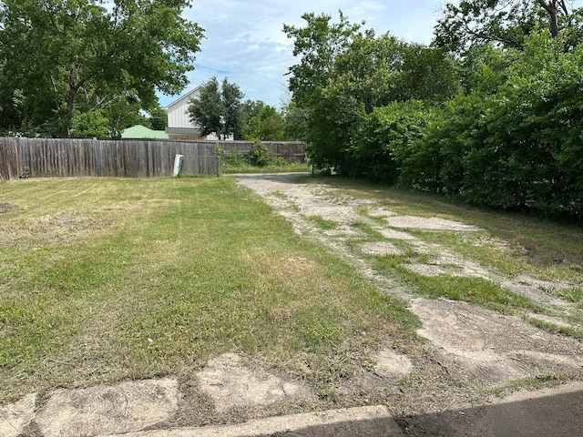 1720 Bagby Ave, Waco, TX 76706 - view of yard with fence