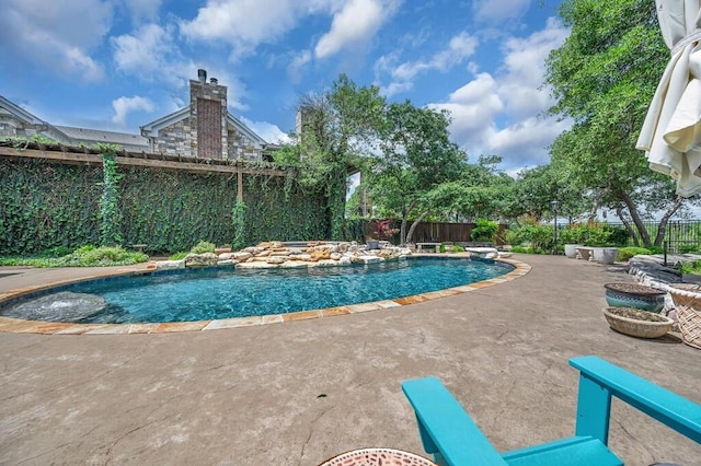 8416 Spicewood Springs Rd, Waco, TX 76633 - view of pool with a fenced backyard, a patio area, and a diving board