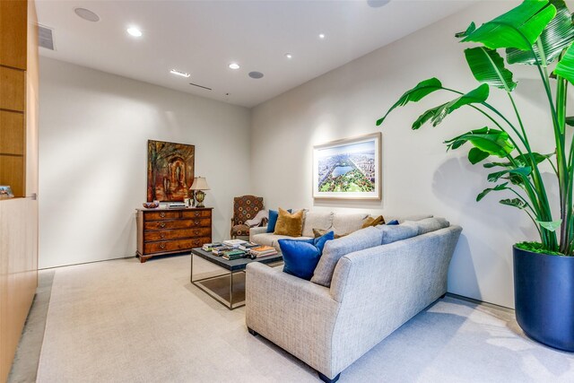4335 Travis St, Dallas, TX 75205 - carpeted living room featuring recessed lighting