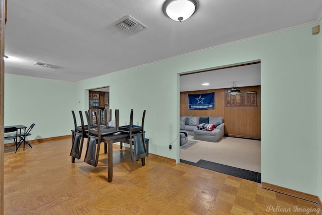 3315 Surrey Rd, Shreveport, LA 71105 - dining room featuring baseboards and light floors