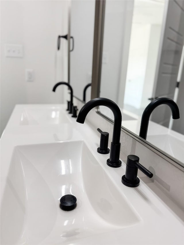 211 N 4th St, Grandview, TX 76050 - bathroom view of vanity