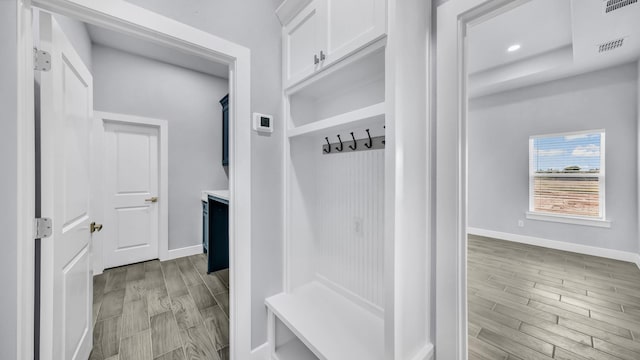 140 Rolling Hills Blvd, Alvord, TX 76225 - mudroom featuring light wood finished floors and baseboards