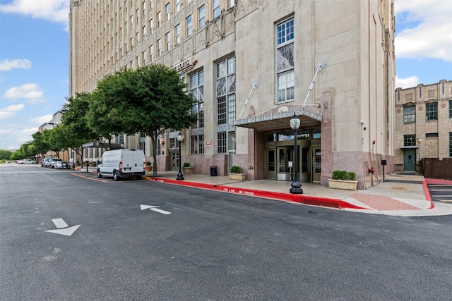221 W Lancaster Ave Unit 4012, Fort Worth, TX 76102 - view of building exterior