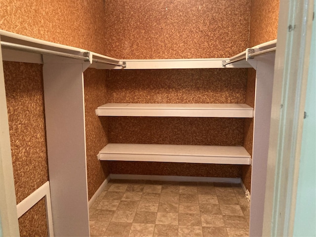 12735 County Road 2922, Eustace, TX 75124 - view of spacious closet