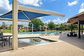 3400 Glen Crest Ln, Denton, TX 76208 - community pool with a patio