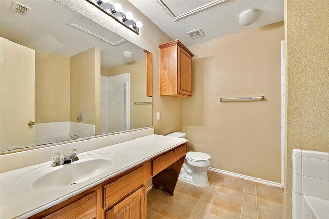 6917 Tessla Dr, Dallas, TX 75241 - full bathroom with vanity, toilet, tiled shower, baseboards, and a tub