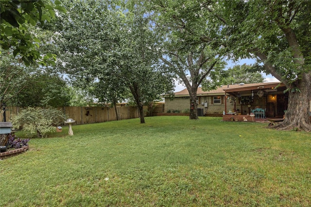 5016 Wyoming Trl, North Richland Hills, TX 76180 - view of yard featuring central AC