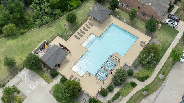 4533 Cheetah Trl, Frisco, TX 75034 - view of subject property with a pool