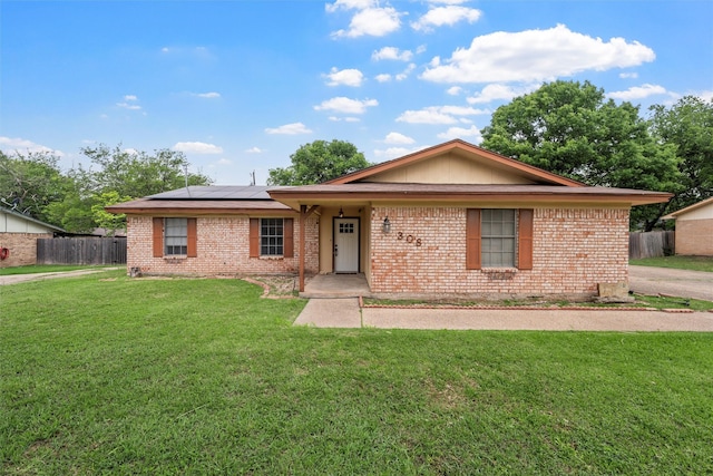 308 W Spring Valley Dr, Hewitt, TX 76643 - single story home with brick siding and solar panels