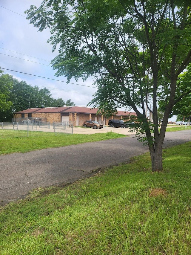 1724 Dickinson St, Shreveport, LA 71103 - view of single story home