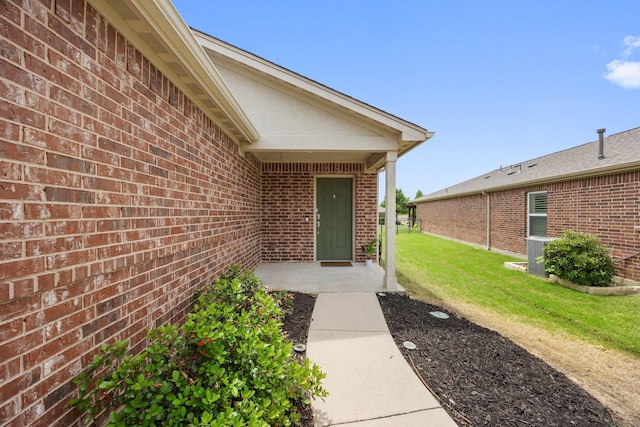 7735 Whirlwind Dr, Frisco, TX 75036 - entrance to property featuring brick siding and a yard