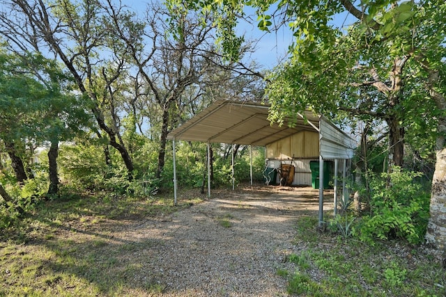 3355 La Mesa Dr, Weatherford, TX 76085 - view of yard with a carport and driveway